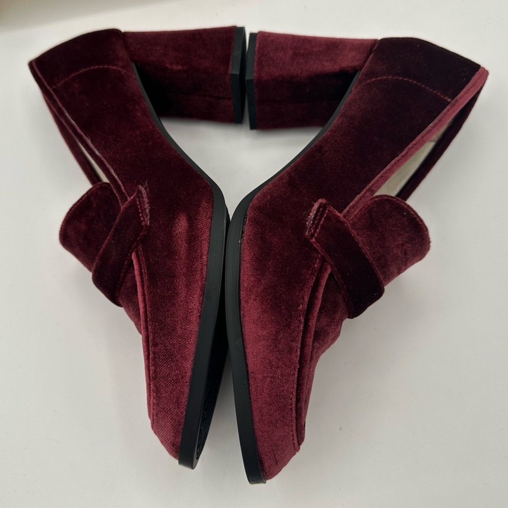 LIFE STRIDE Soft System Farrah Velvet Slip-On Pumps | Size 7.5 Wide - Picture 9 of 14
